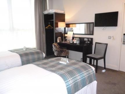 The Golden Acorn Wetherspoon Otel Glenrothes Dış mekan fotoğraf
